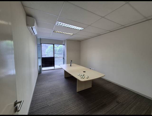 375M² OFFICE TO LET IN BEDFORDVIEW